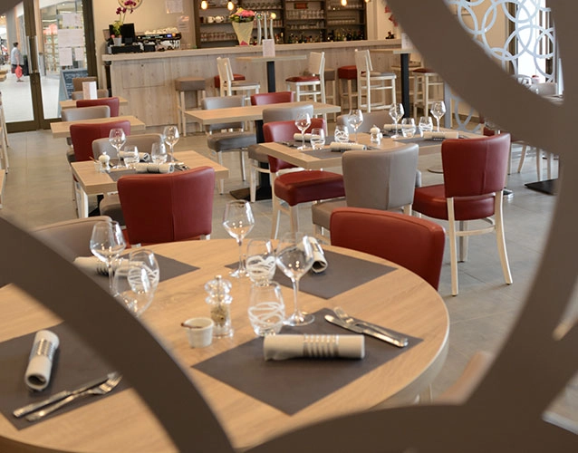 La salle de la brasserie Le Comptoir des Voyageurs